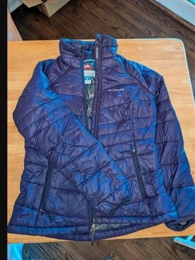 Columbia Navy and Red Insulated Jacket with Logo Patch